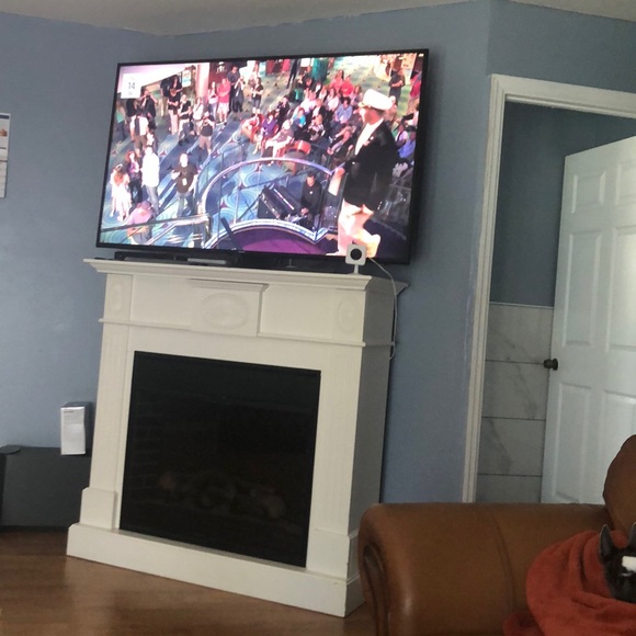 Meet your Posher, Evelyn - Picture 1 of 1